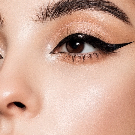 Marker eyeliner VINYL LINE Luxvisage